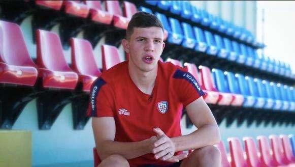 Carboni si presenta: "Chivu mi ha insegnato tanto, spero di essere all'altezza del Cagliari. Mi ispiro a Perisic" 