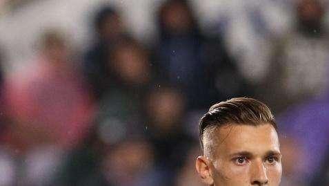 Radu: "Onorato di restare al Genoa. Voglio migliorare e raggiungere alti livelli"
