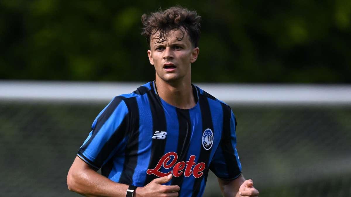 Scalvini dribbla il discorso Lookman: "L'Atalanta senza di lui e Retegui? Lo vedo ancora tutti i giorni" 