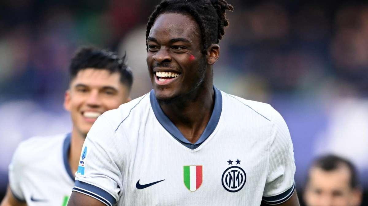 Bisseck torna al centro della difesa, indizio di mercato estivo? Un'espressione di Inzaghi fa capire la strategia