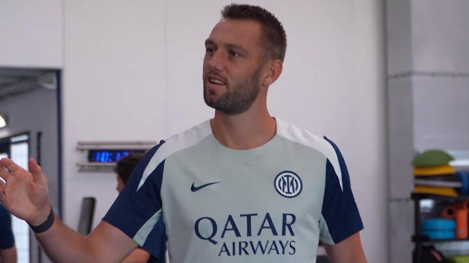 De Vrij-Panathinaikos, accordo raggiunto: il difensore sarà lunedì ad Atene