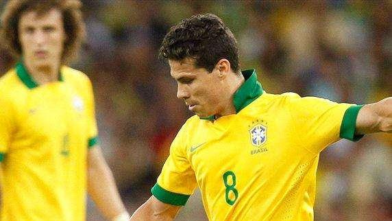Il Brasile sfida la Serbia: chance dal 1' per Hernanes?