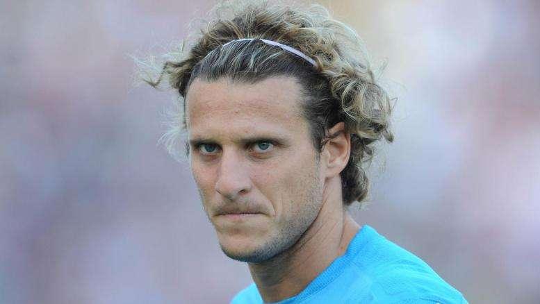 Forlan: "Sto recuperando, tornerò presto in campo"