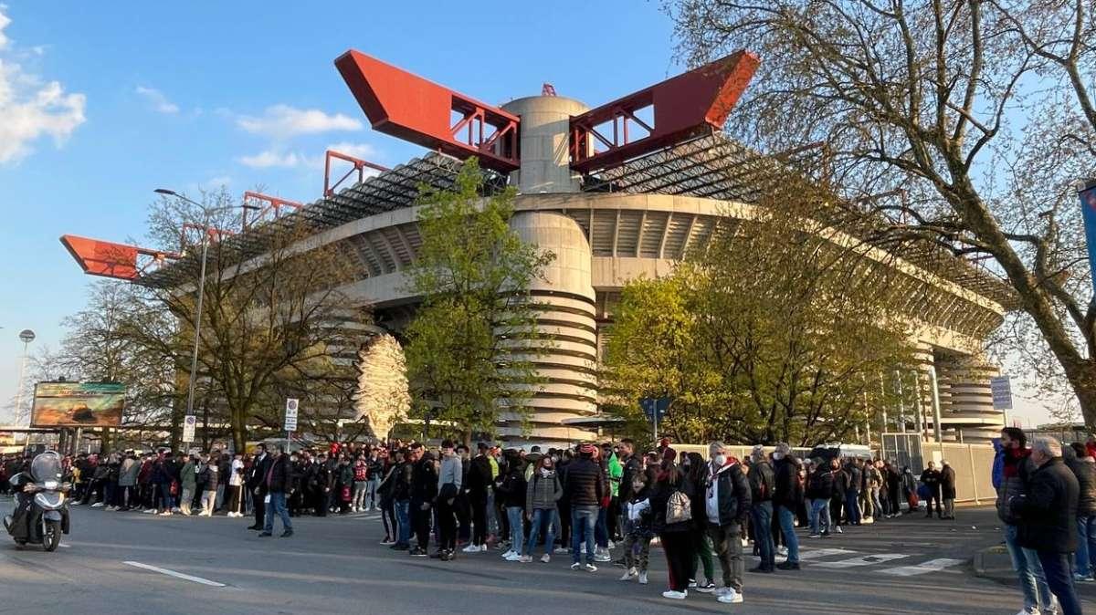 Corsera - Domenica 15 maggio sciopero dei vigili urbani a Milano: a rischio Stramilano e Milan-Atalanta?