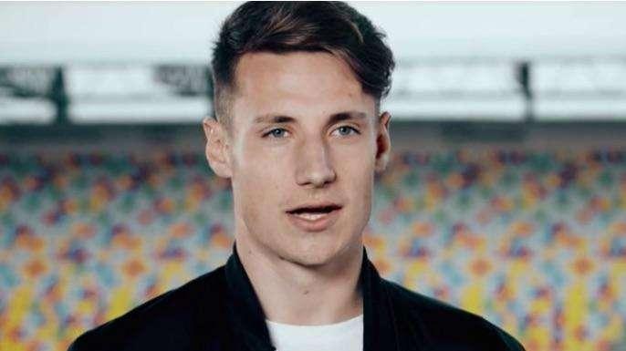 Pinamonti: "Icardi mi ha aiutato, sogno di giocare con lui. Io interista grazie alla mia famiglia"