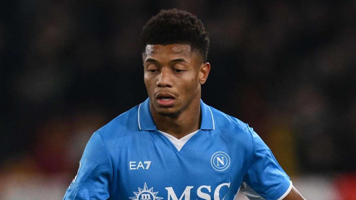 Napoli, tegola Neres: lesione distrattiva del soleo della gamba sinistra
