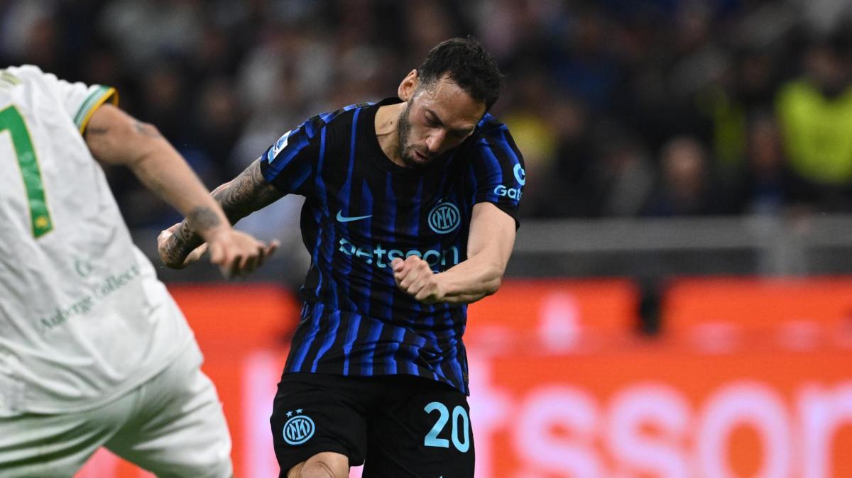 Gol dell'anno in Serie A, 5 candidature: Calhanoglu sfida Zielinski