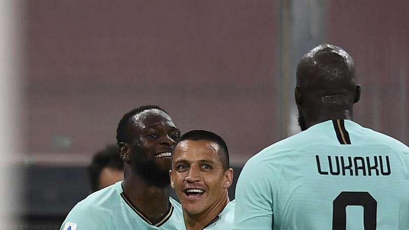 Genoa-Inter - Lukaku non fa sconti e vola in testa, bene Moses e Sanchez