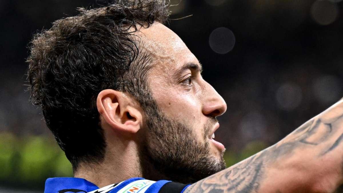 CdS - Calhanoglu, addio non certo: Chivu convinto di poter ricucire lo strappo. Due nomi in caso di cessione del turco