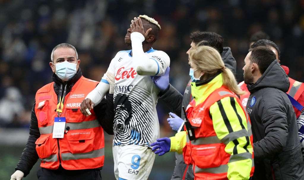Osimhen in serata a Napoli: sarà operato nella giornata di domani