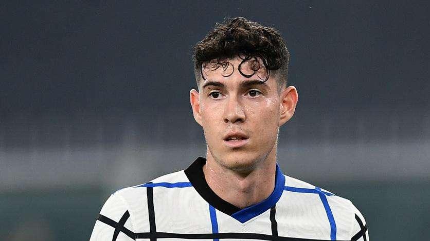 Bastoni dopo il 3-0 al Sassuolo: "Ripartiamo da qui! Forza Inter"