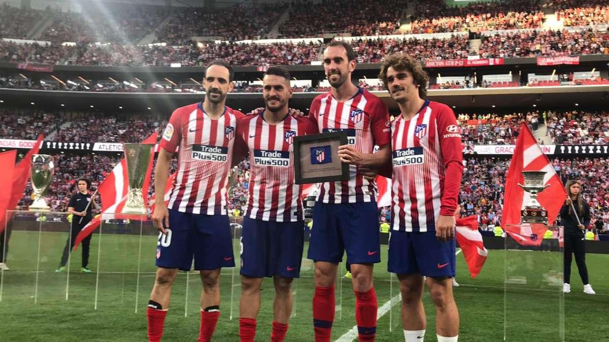 VIDEO - L'ultima davanti al proprio pubblico: l'Atletico Madrid tributa Diego Godin 