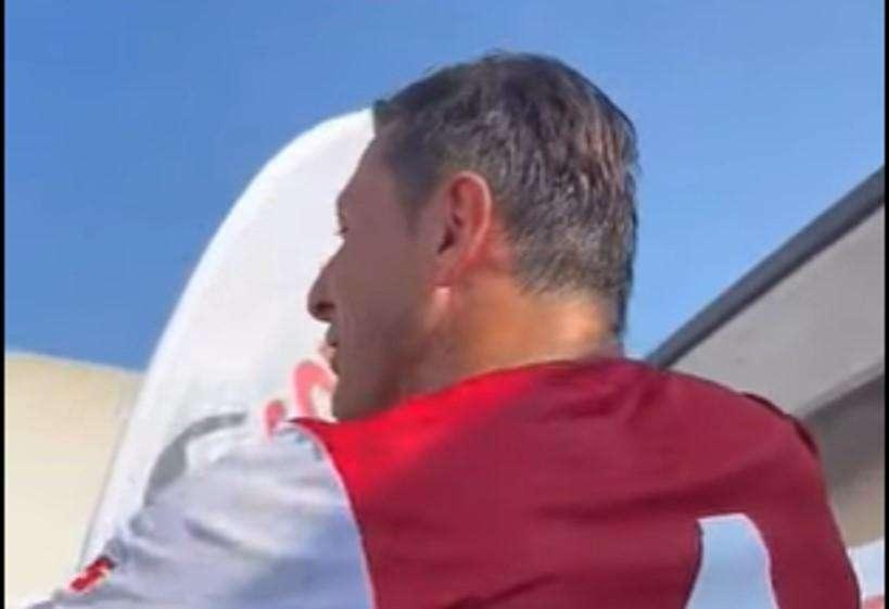 VIDEO - Zanetti canta in onore di Maradona. Poi torna alle dipendenze di Stramaccioni