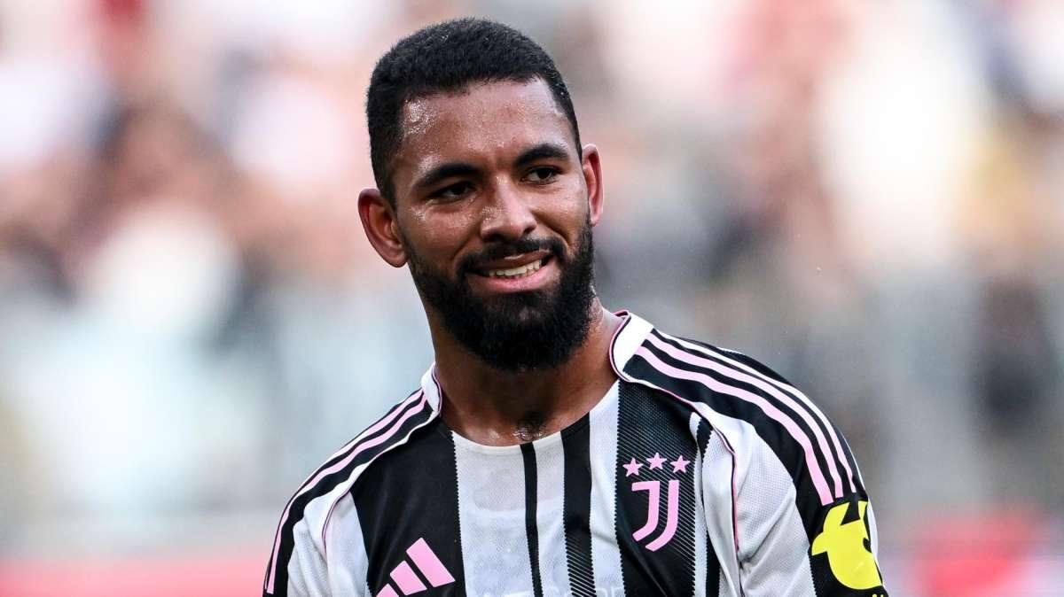 UFFICIALE - Douglas Luiz saluta la Juventus e si trasferisce al Nottingham Forest: le cifre