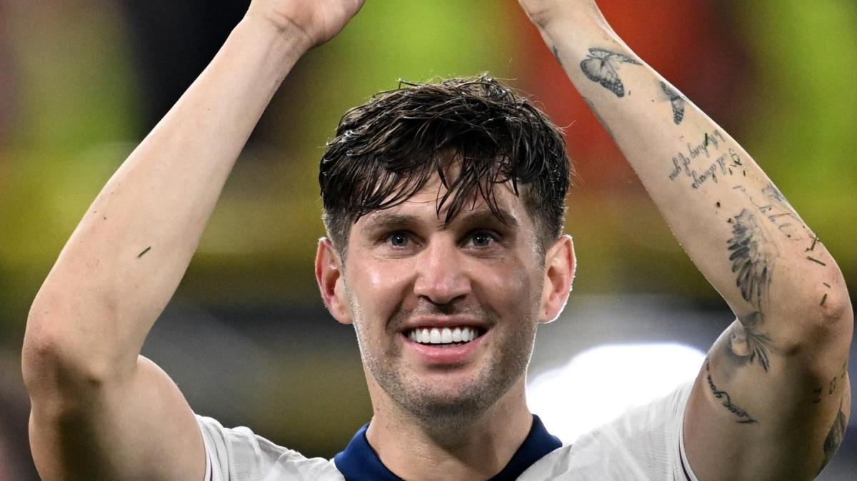 CdS - Inter, Stones sinceramente entusiasta. Chivu lo abbraccerà dopo la tournée