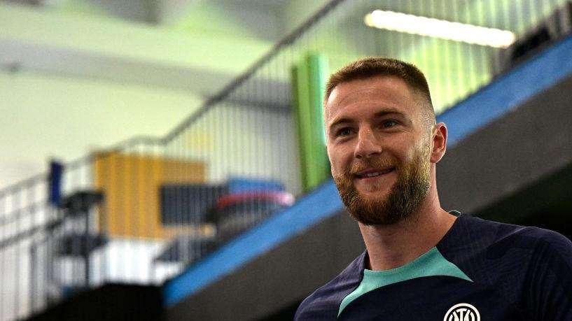 L'Equipe - Il PSG cambia obiettivo e va forte su Mukiele: sfuma la pista che porta a Skriniar