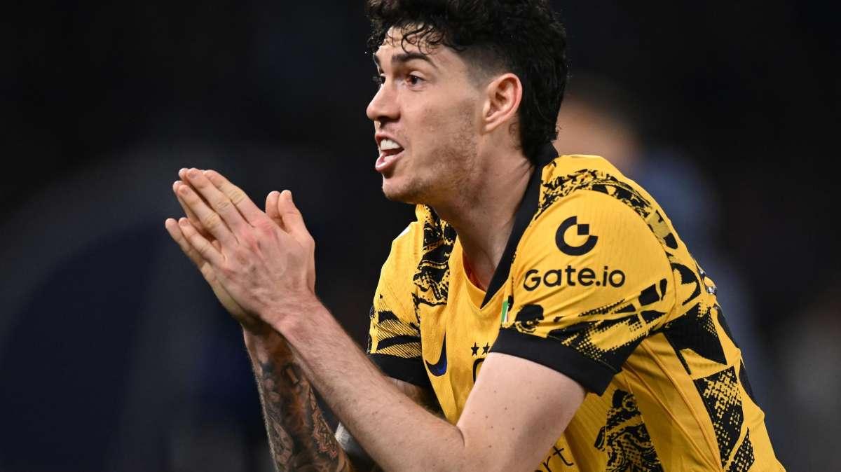 Napoli-Inter, le pagelle - Bastoni fa il possibile, Dimarco onora Maradona. A Lautaro non riesce nulla