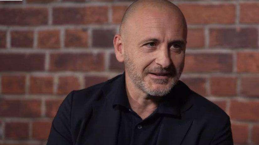 Alex Perez all'Inter in prestito con diritto di riscatto: prima il rinnovo con il Betis, poi la firma nerazzurra fino al 2028