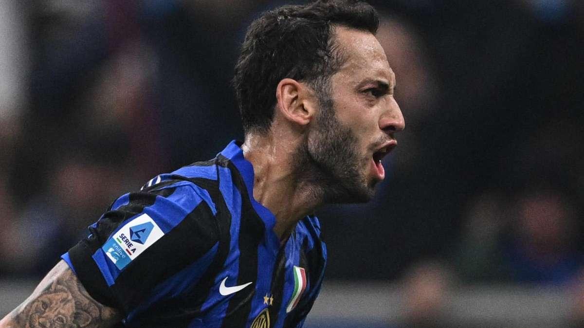 GdS - Calhanoglu, idolo neroblu: il turco vuole giocare il derby dal 1'. Inzaghi riflette, rifinitura decisiva