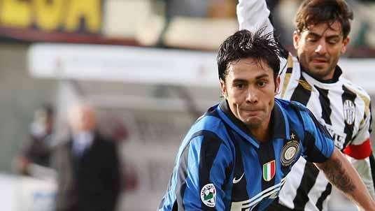 Jimenez: "Bielsa voleva che lasciassi l'Inter, io la vedevo diversamente. Ibra, Mou e Balo: vi racconto"