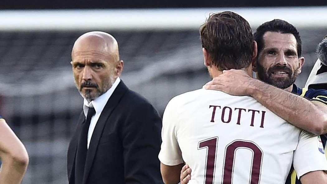 Totti: "Spalletti? Non so chi ha sbagliato ma è nel dimenticatoio, giriamo pagina"