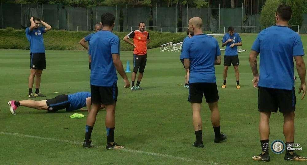 Sky - Pinetina, allenamento infarcito di giovani