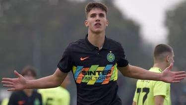 Primavera, Casadei nella top 11: "Crescere e imparare da Brozovic, Barella e Calhanoglu è un onore"