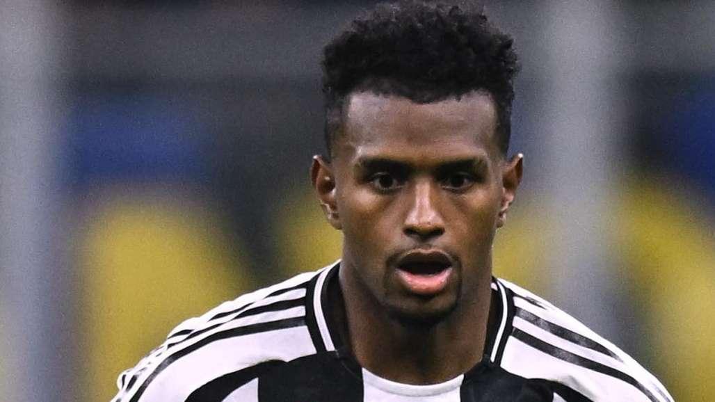 Cabal, il risultato degli esami: brutto infortunio per il laterale della Juventus. Messaggio social dell'Inter