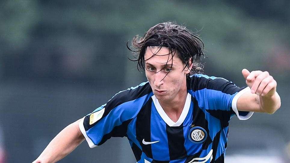 Ds Crotone: "Mulattieri sfortunato, ma uno come lui arriverà presto in Serie A"
