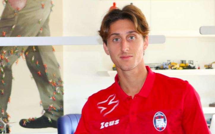 Mulattieri, il papà: "Volendam? Scelta produttiva, ha deciso di cambiare vita"