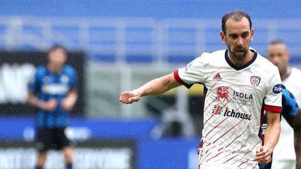 Godin svela: "Medina mi ha chiamato molte volte per farmi andare al Talleres"