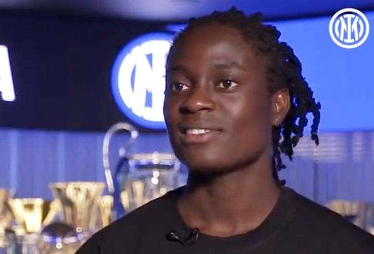 Inter Women, Chawinga si presenta: "Essere qui un traguardo per la mia carriera"