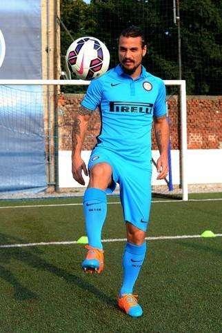 FOTO - Osvaldo con la 3a maglia 'anticipa' il Qarabag