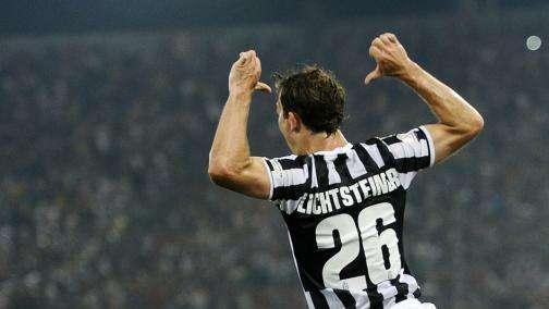 Lichtsteiner: "Juve, 31 scudetti. Ma gli interisti..."