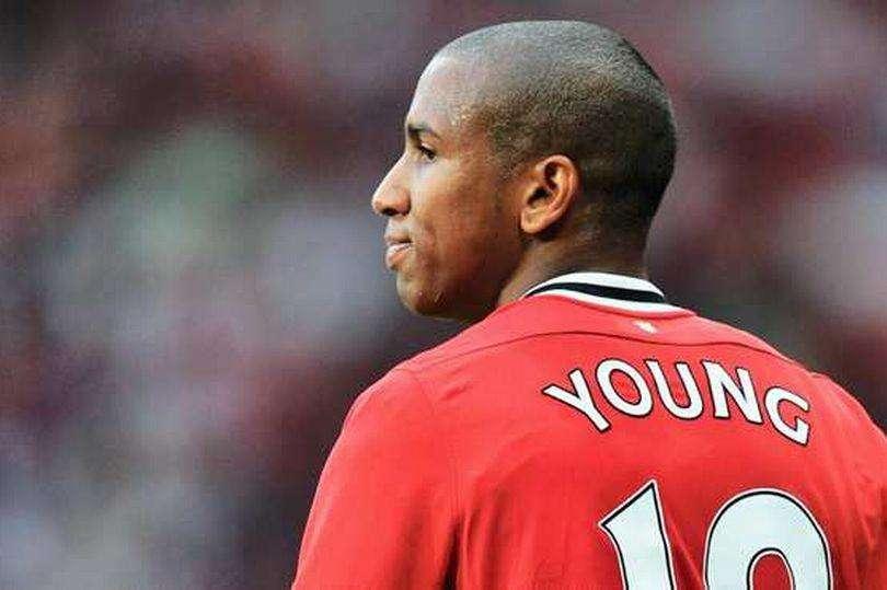 Inter, mani su Ashley Young: accordo col giocatore per 18 mesi, ora si deve capire se lo United lo libera gratis