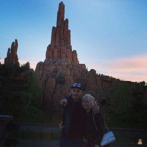 FOTO - Intanto Icardi va a Disneyland con Wanda