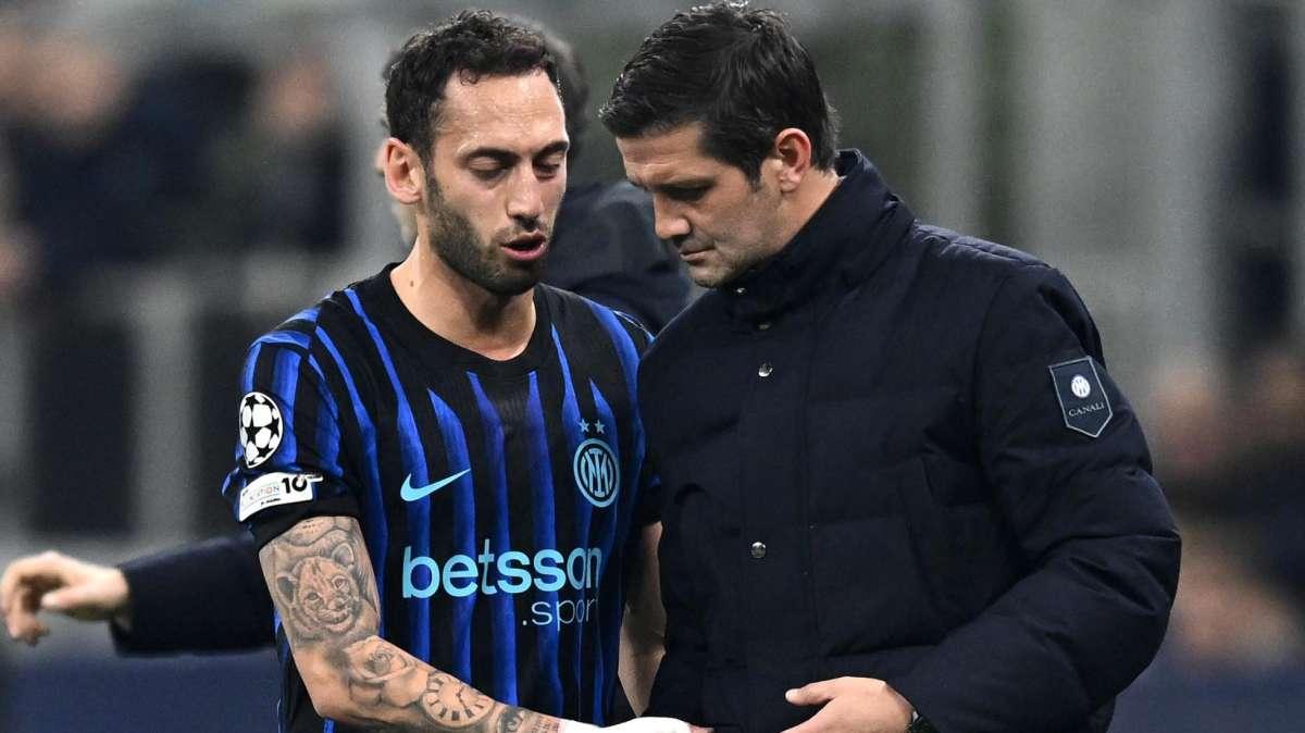Sky - Domani esami per Calhanoglu e Acerbi: tempi più lunghi per il difensore, per il turco c'è una speranza 