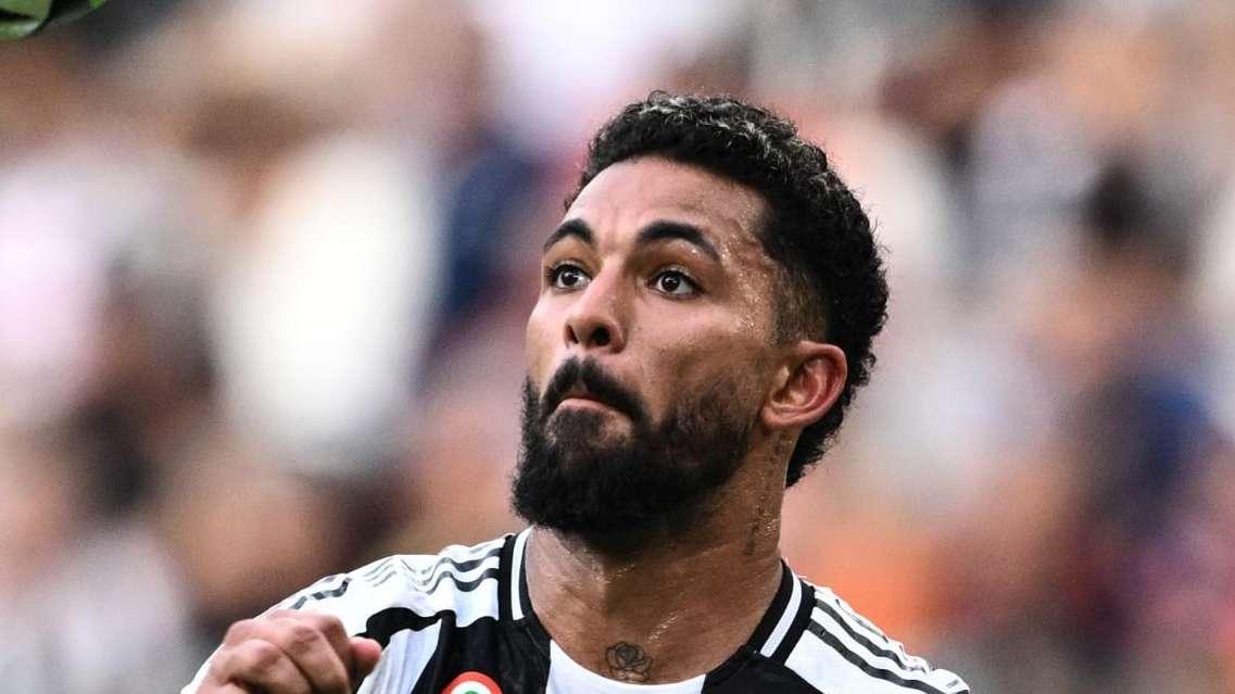 Douglas Luiz: "Felice di essere alla Juve, lotteremo per un titolo. Adriano e Felipe Melo i miei riferimenti"