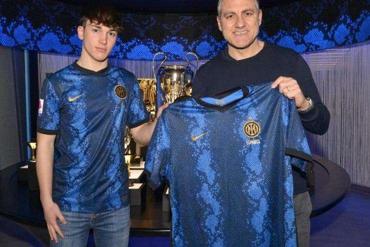  Inter Esports, rosa completa con l’ingresso di Valerio Monti: ad accoglierlo Christian Vieri