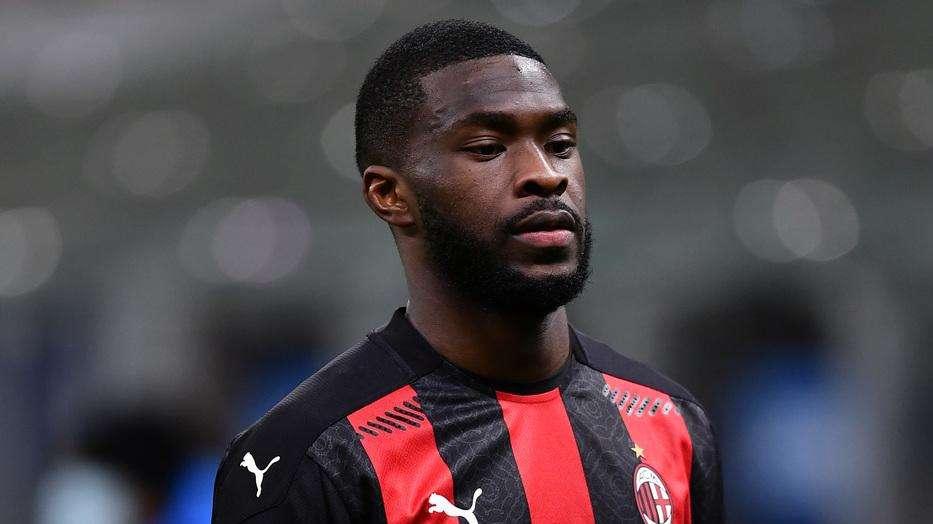 Milan, Tomori: "Derby, l'esordio in Coppa un sogno. Domenica vogliamo tornare in vetta"