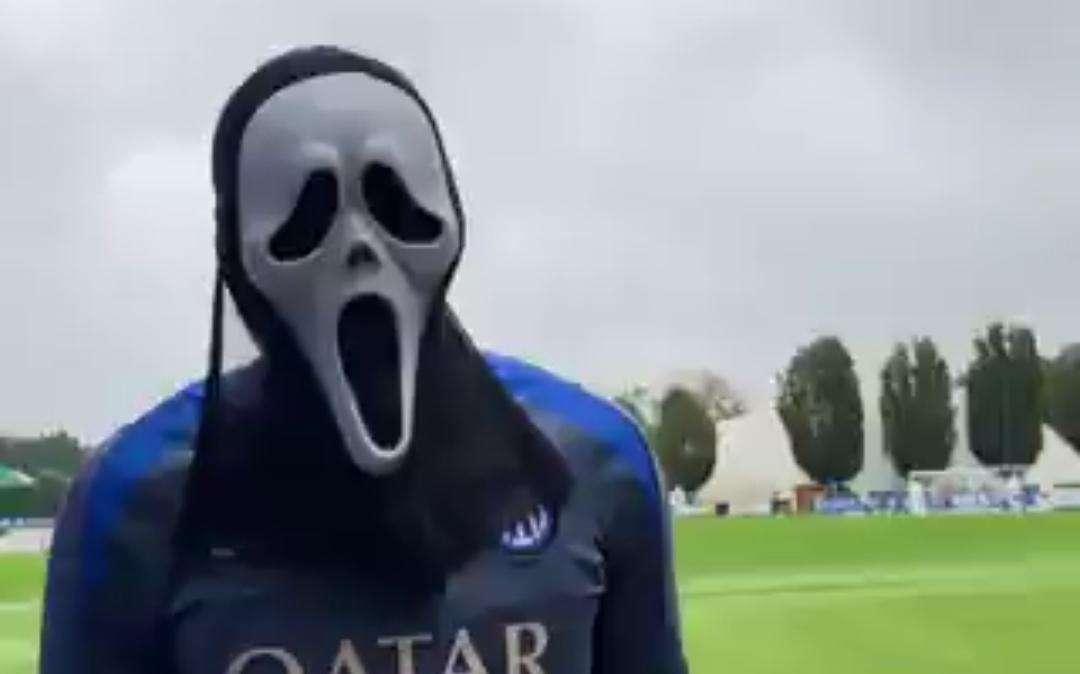 Halloween arriva anche alla Pinetina, Thuram con la maschera di Scary Movie: "Almeno faccio paura ai difensori"