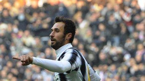 P.T. - Juve avanti con Vucinic, ma il Cagliari recrimina