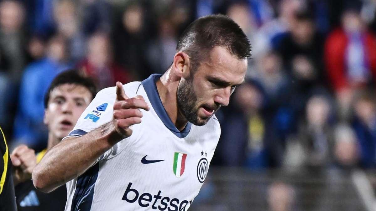 De Vrij: "Complimenti al Napoli. Non è l'esito che sognavamo". Poi suona la carica: "Ora testa a Monaco"