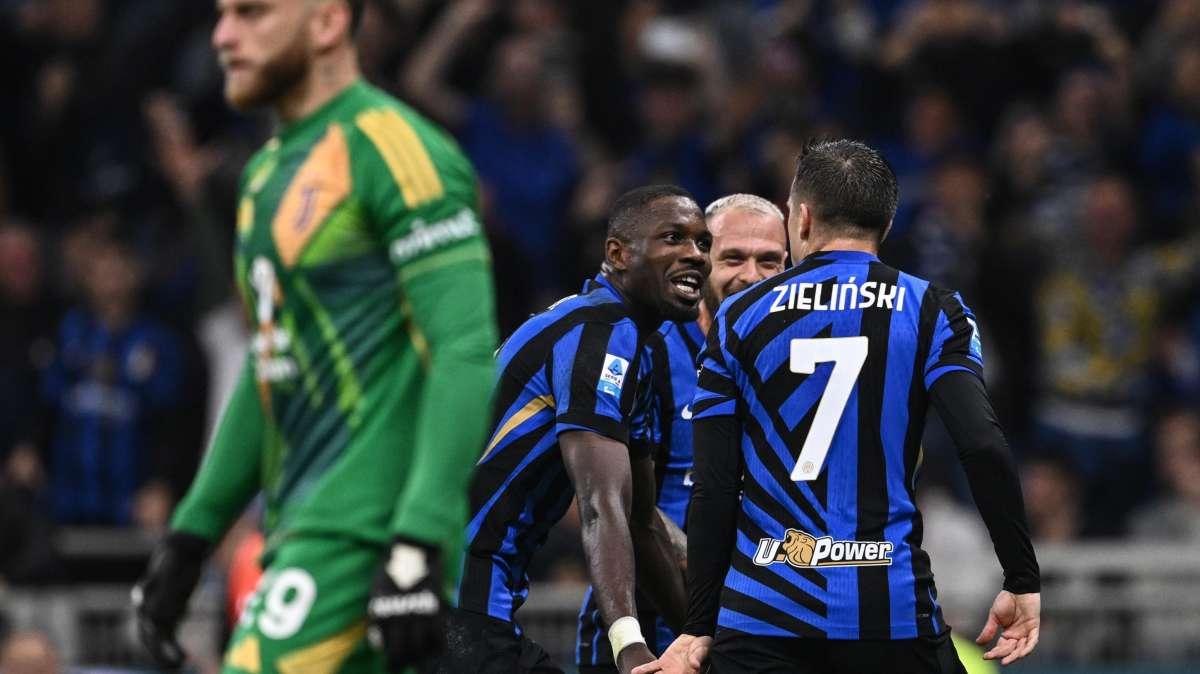 VIDEO - Inter e Juventus tra sorpassi e controsorpassi: a San Siro un 4-4 show. Gli highlights del match 