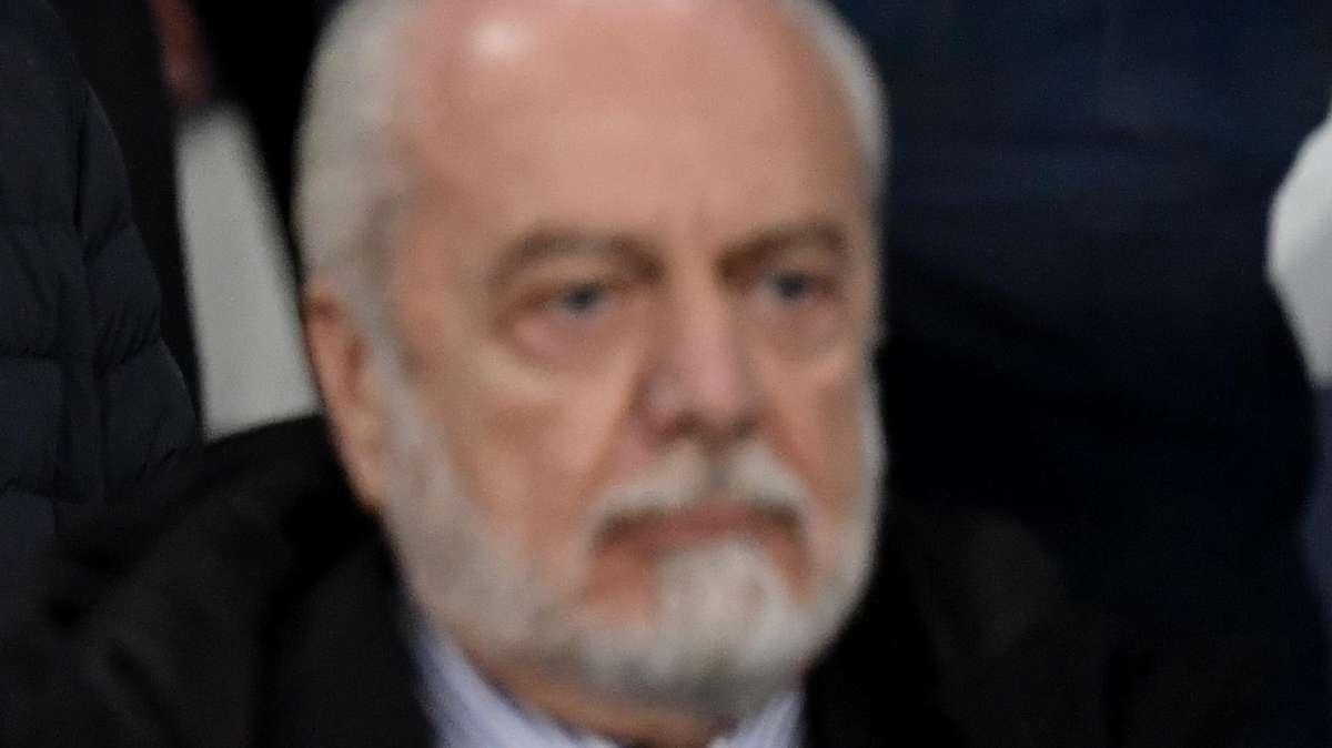 Napoli, De Laurentiis: "Crollare? No, anzi penso possiamo vincere la Champions"