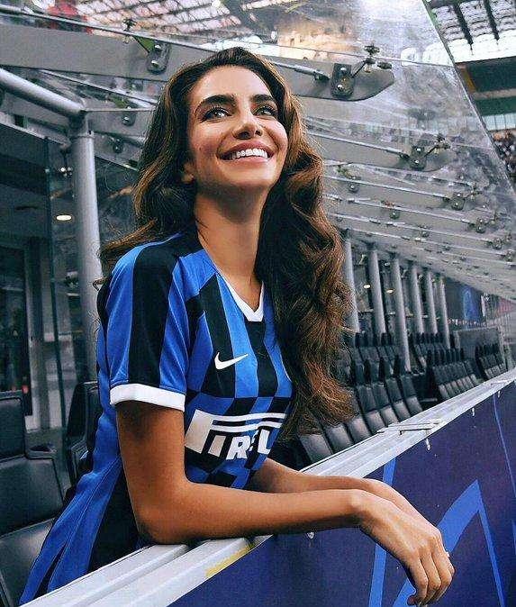 FOTO - Ospite NotForEveryone per la Champions: Jessica Kahawaty a San Siro