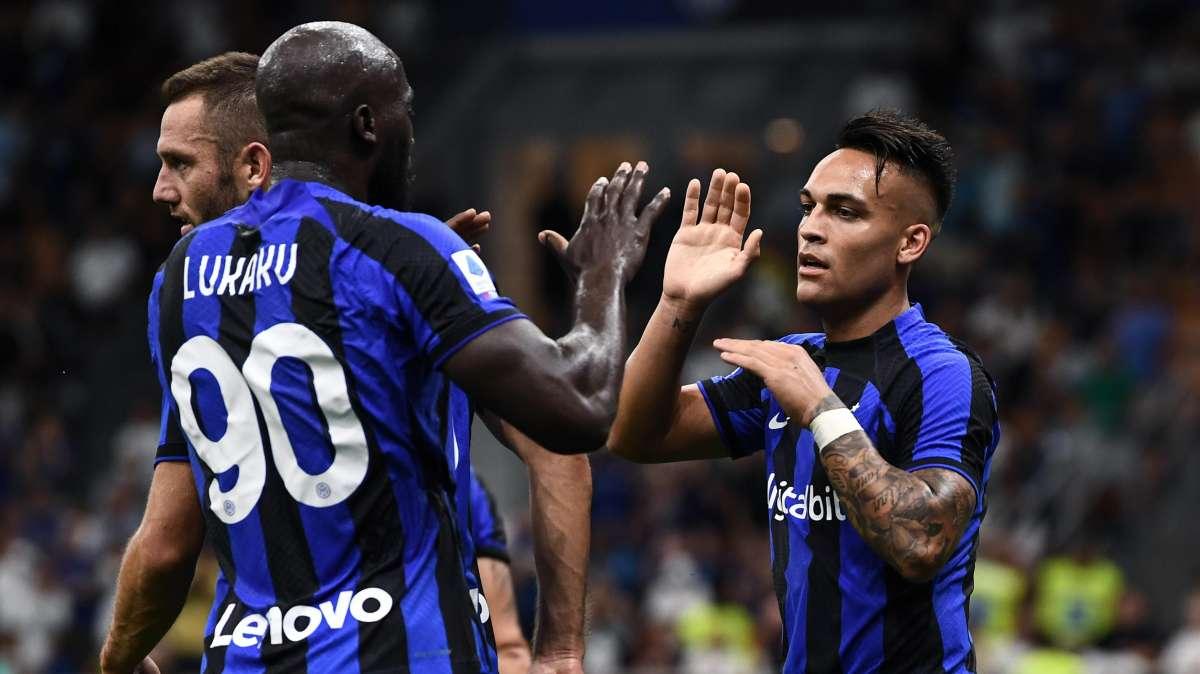 TS - Assist Lukaku, segna Lautaro: la coppia infiamma San Siro. Skriniar acclamato: è il vero acquisto dei tifosi 