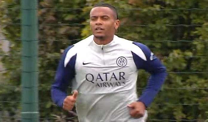 GdS - Verso la Juve: due dubbi per Chivu. Akanji dal 1'? E a centrocampo...