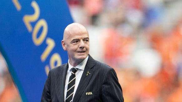 Infantino: "Posizione chiara della Fifa: sosteniamo la Uefa nel suo no alla Super League" 