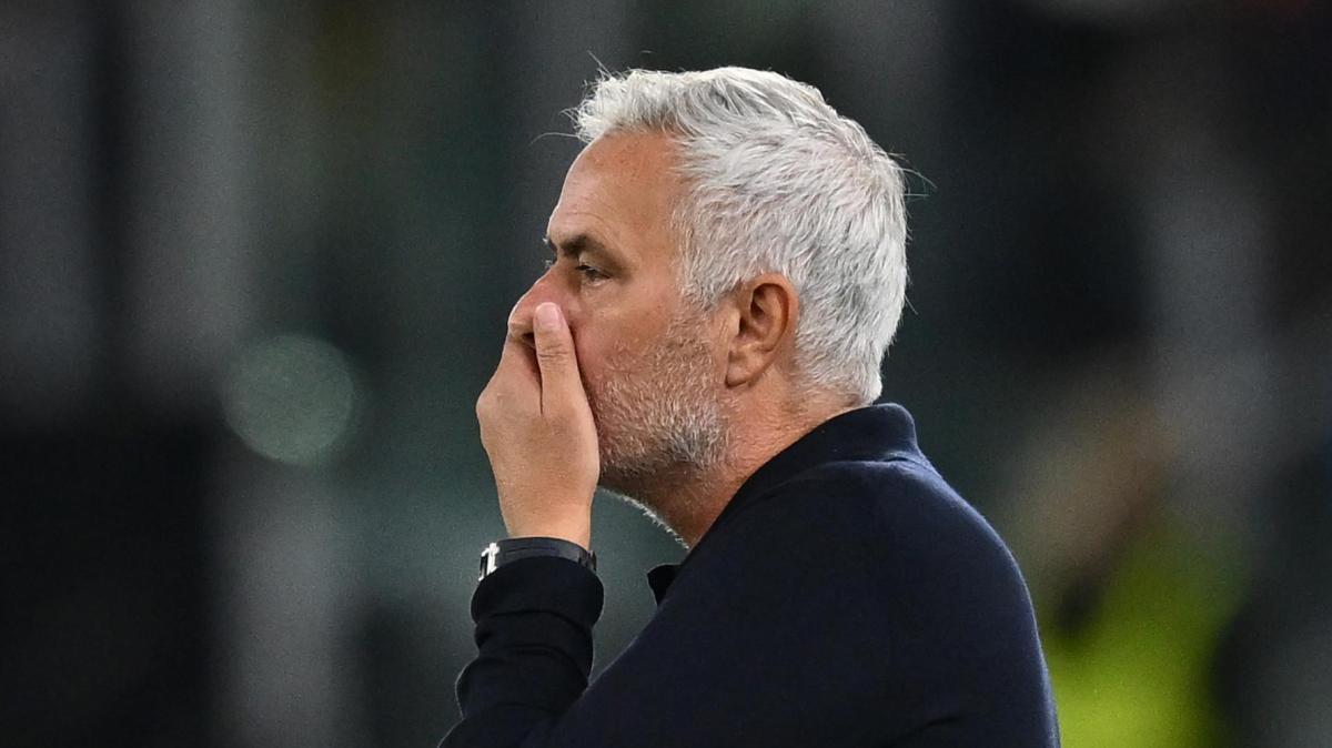 Champions, italiane a zero: Mourinho beffa la Roma 4-3. Il PSG trionfa in casa del City